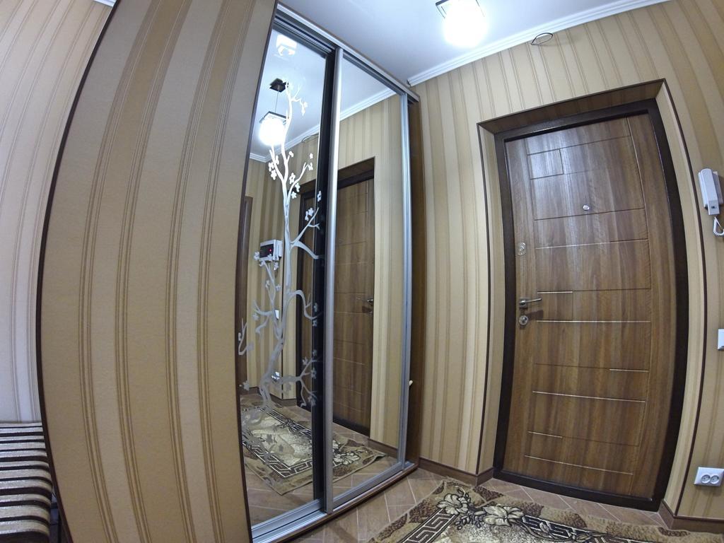 Apartamento Naberezhnaya Roshen Vínnytsia Exterior foto